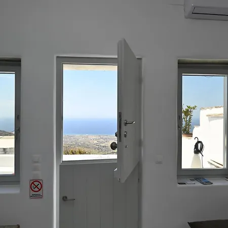 Kariki Blue Triantaros-tinos 度假居 Triandáros